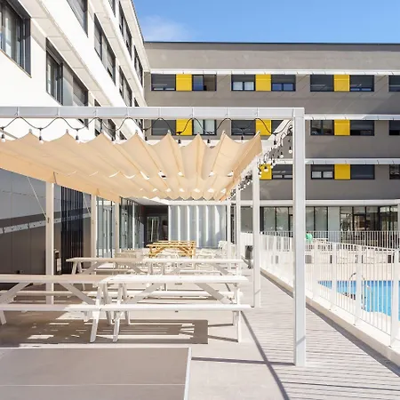 بيت شباب Residencia Universitaria Resa Campus *