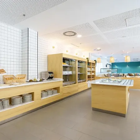 Residencia Universitaria Resa Campus بيت شباب