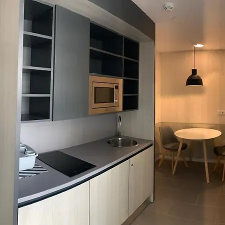 Residencia Universitaria Campus *
