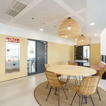 Vandrerhjem Residencia Universitaria Resa Campus